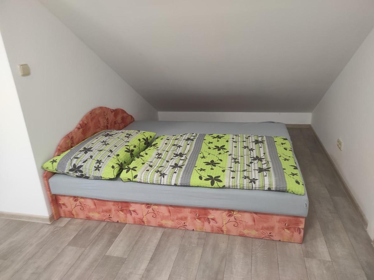 הוילה הומפולץ Domecek U Lesa מראה חיצוני תמונה